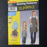 Simplicity 2824 Child's and Misses' Aprons Sewing Pattern - Size A (S-L)