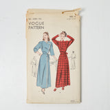 Vogue 5588 Housecoat Sewing Pattern - Size 14