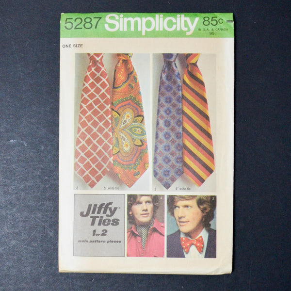 Simplicity 8375 Adults' Set of Belts Sewing Pattern - One Size