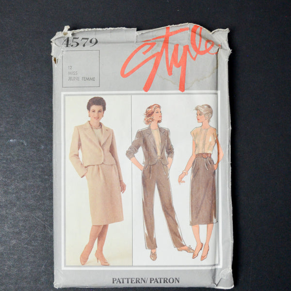 McCall's 2909 Misses' Dress Sewing Pattern - Size A (6-10)